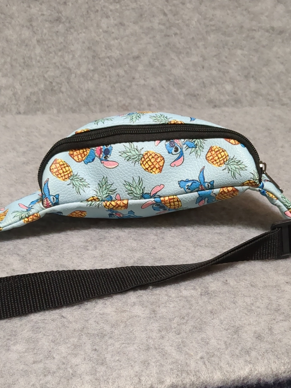 LOUNGEFLY DISNEY FANNY PACK STITCH & PINEAPPLES Tiki Zipper Adjustable - Picture 6 of 11